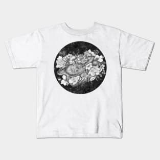 Magic Ocean: The Sea Turtle Kids T-Shirt